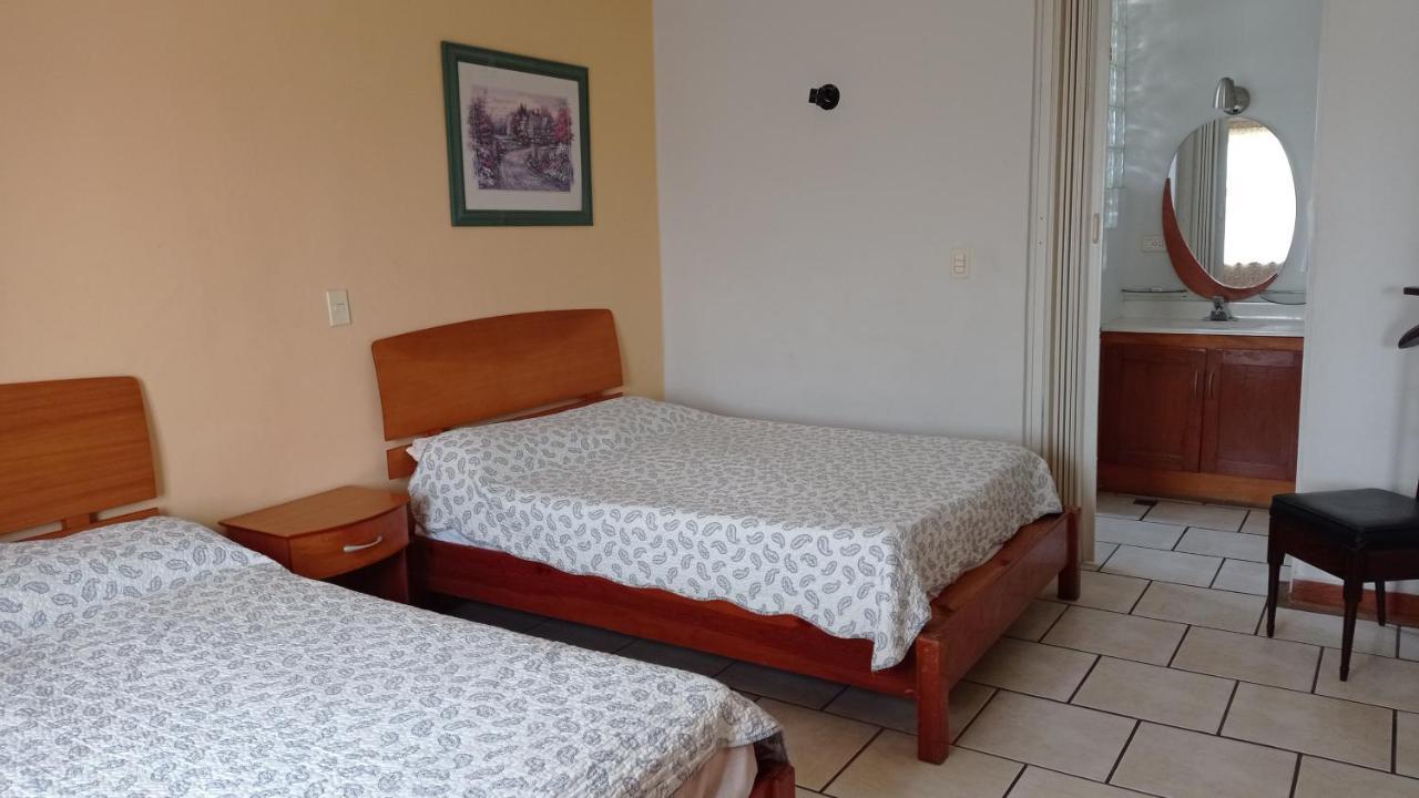 Confort Ejecutivo Suites Lindavista Guadalupe  Extérieur photo